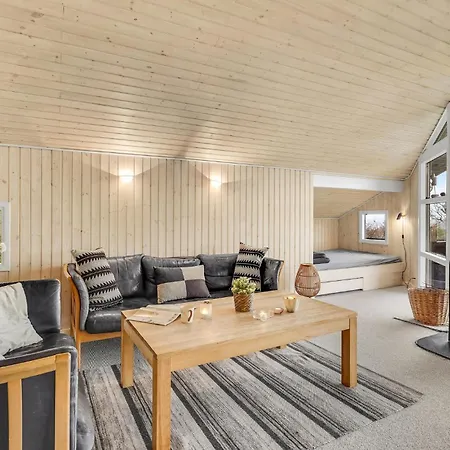 Cozy Home In Faaborg With Sauna Prázdninový dům
