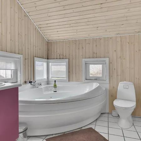 Ferienhaus Cozy Home In Faaborg With Sauna Fåborg